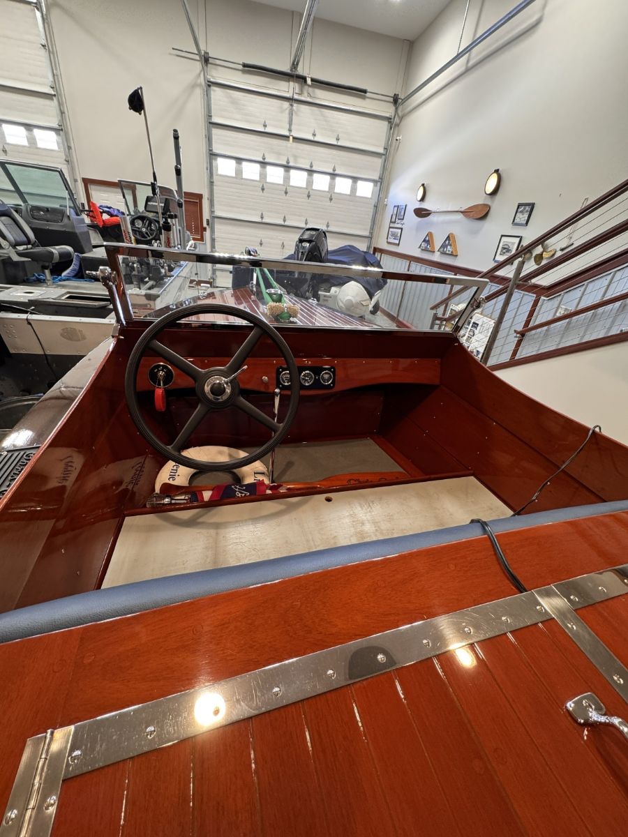 1930 Chris Craft Split Cockpit Runabout  - image 5