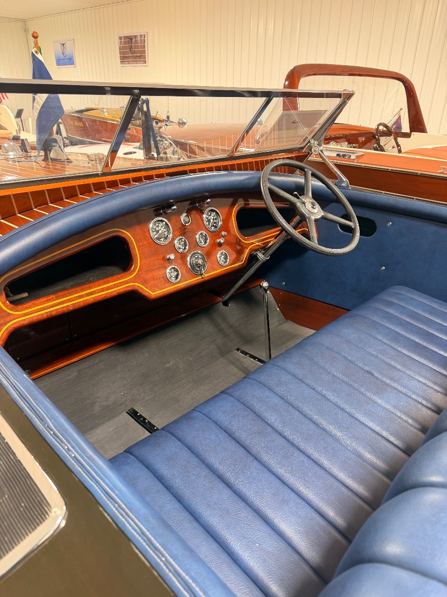 1930 Dee Wite 22' Triple Cockpit Runabout - image 7