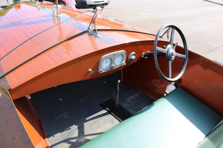 1932 Chris Craft Runabout - image 5