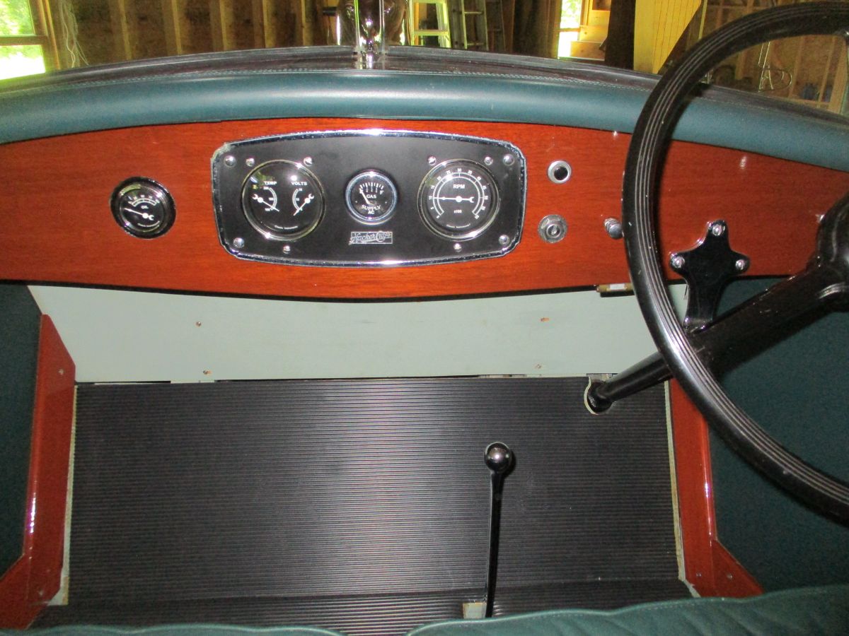 1935 Hacker Runabout - image 6