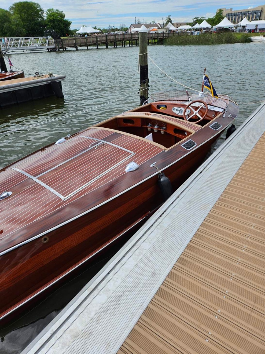 1941 Hacker Runabout  - image 3