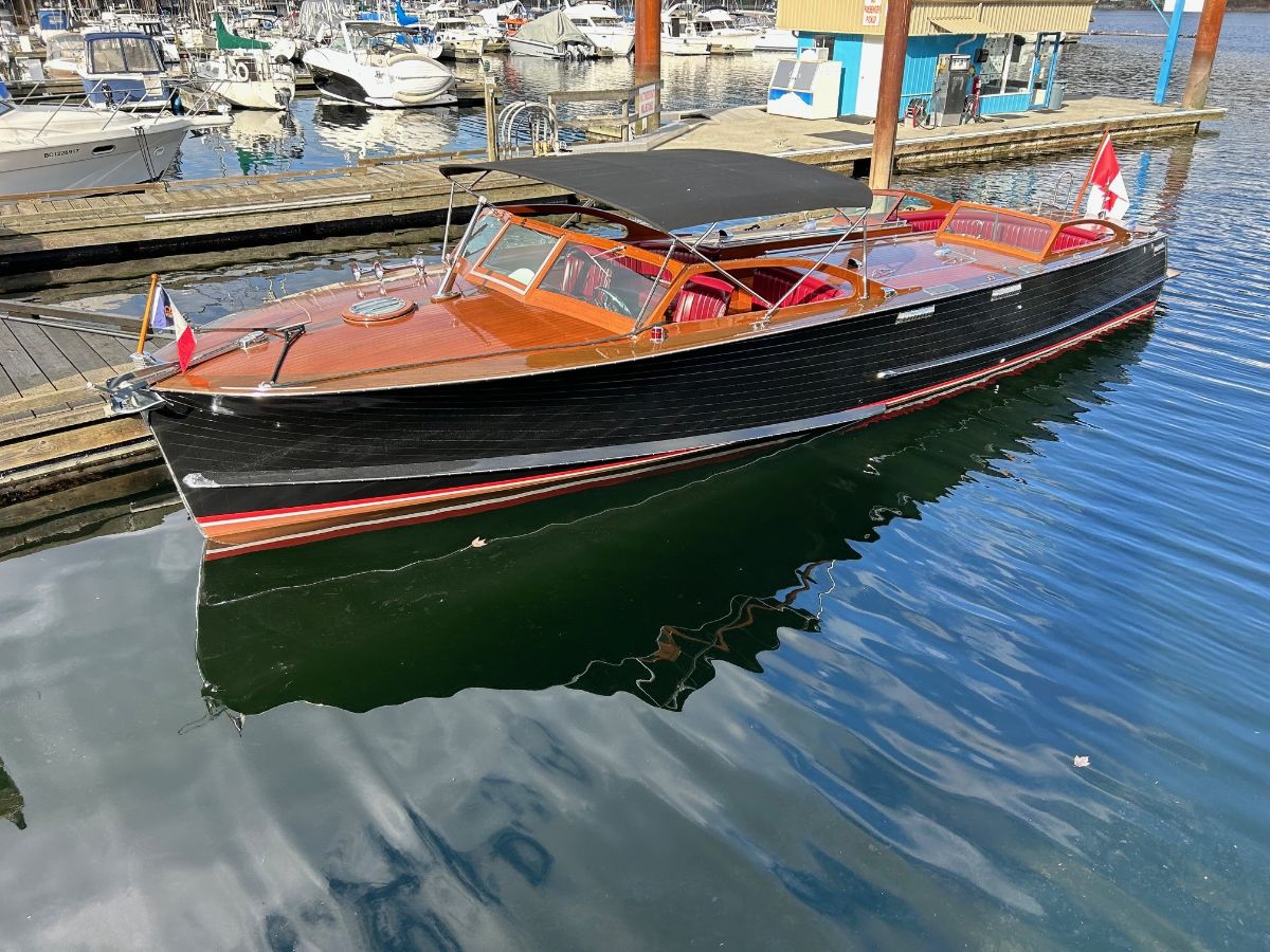 1946 Stephens Triple Cockpit Runabout - image 3