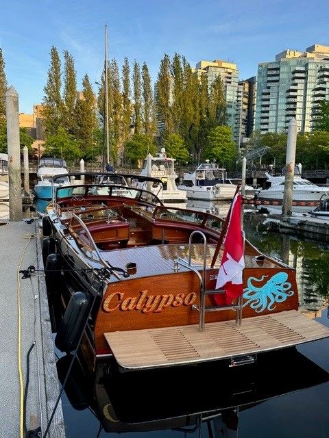 1946 Stephens Triple Cockpit Runabout - image 9