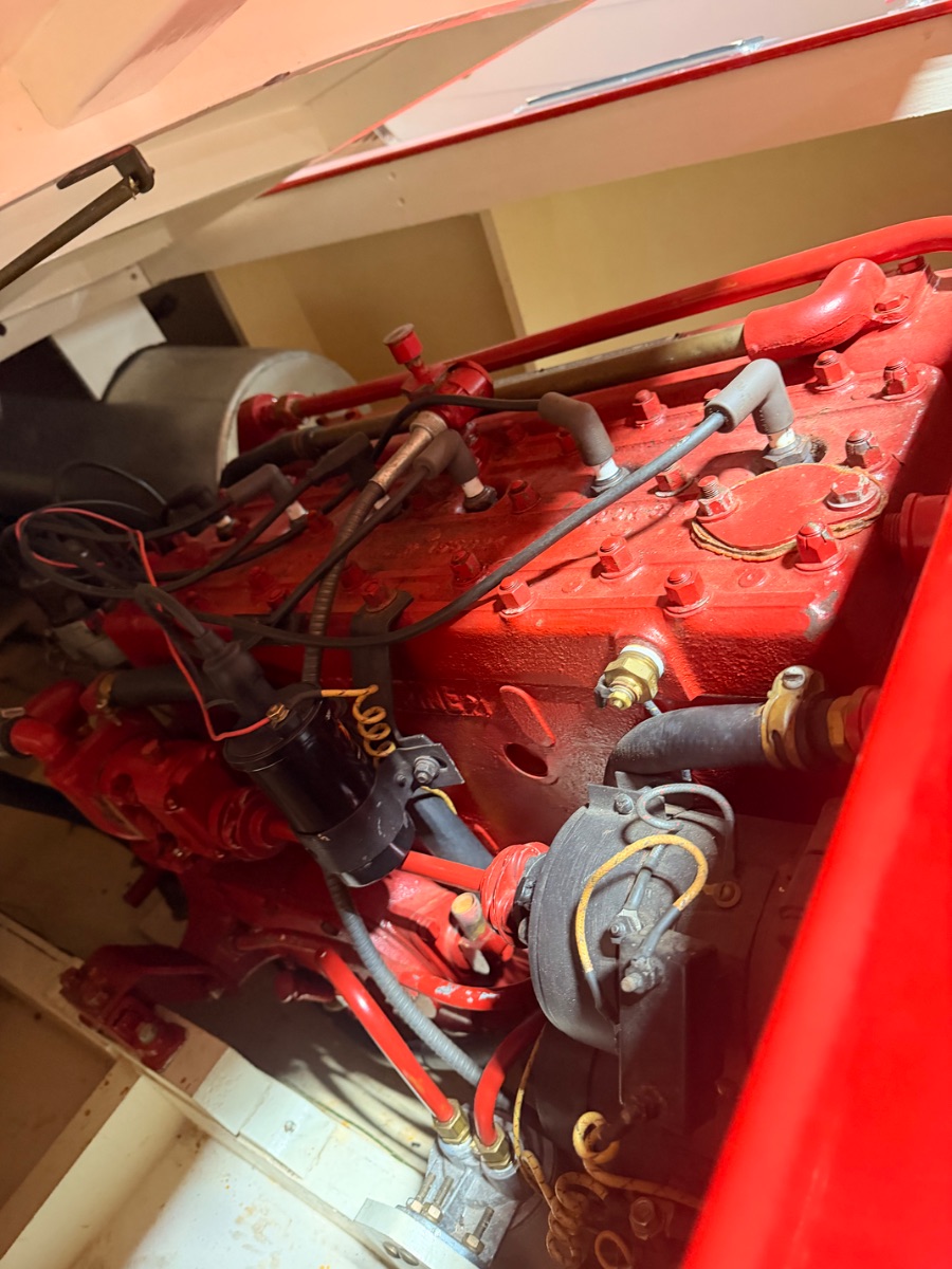 1947 Higgins Deluxe - image 8