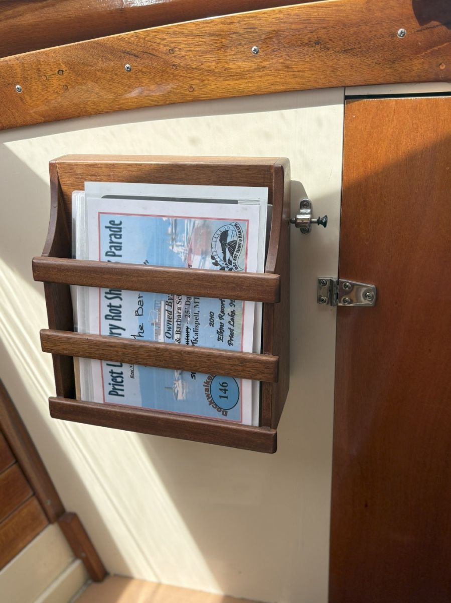 1947 StanCraft Sedan - image 5