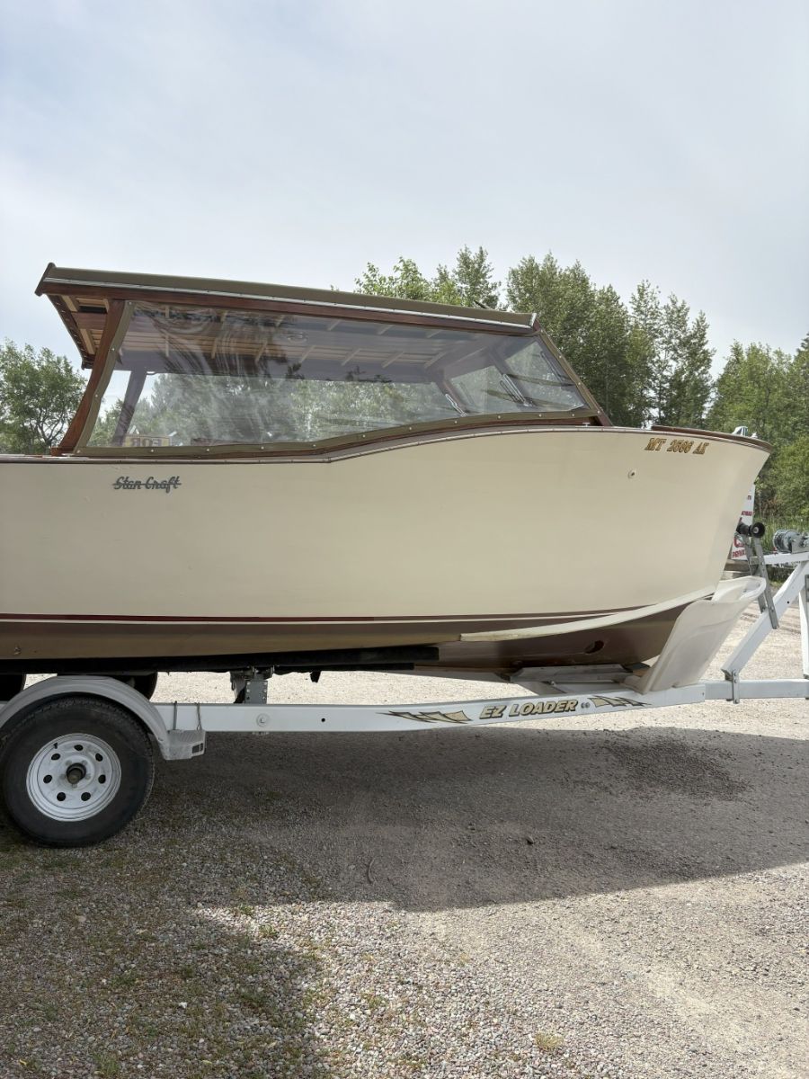 1947 StanCraft Sedan - image 6