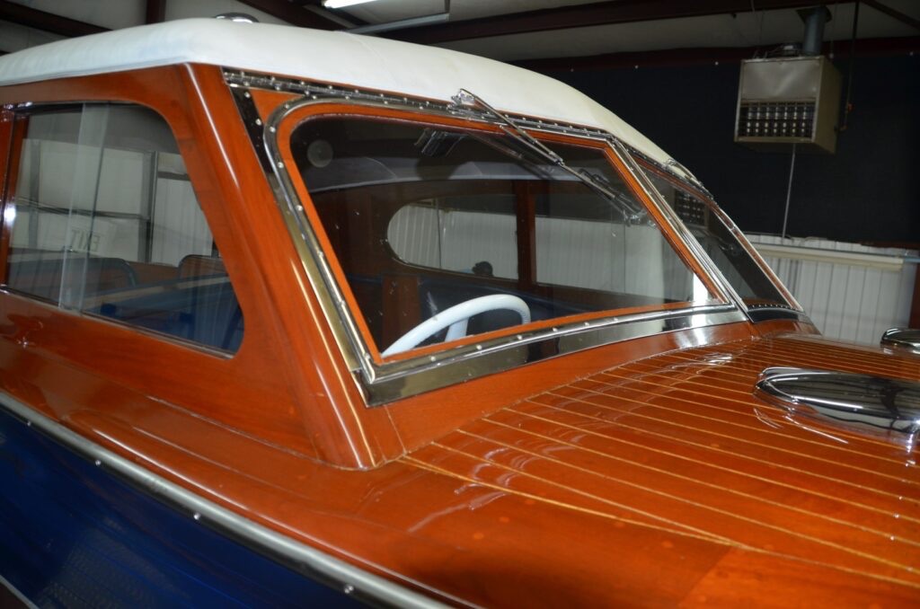 1948 Chris Craft Sportsman Sedan - image 6