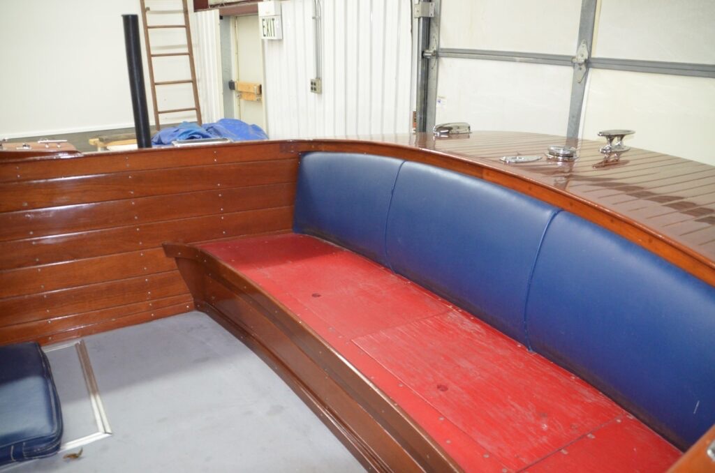 1948 Chris Craft Sportsman Sedan - image 4