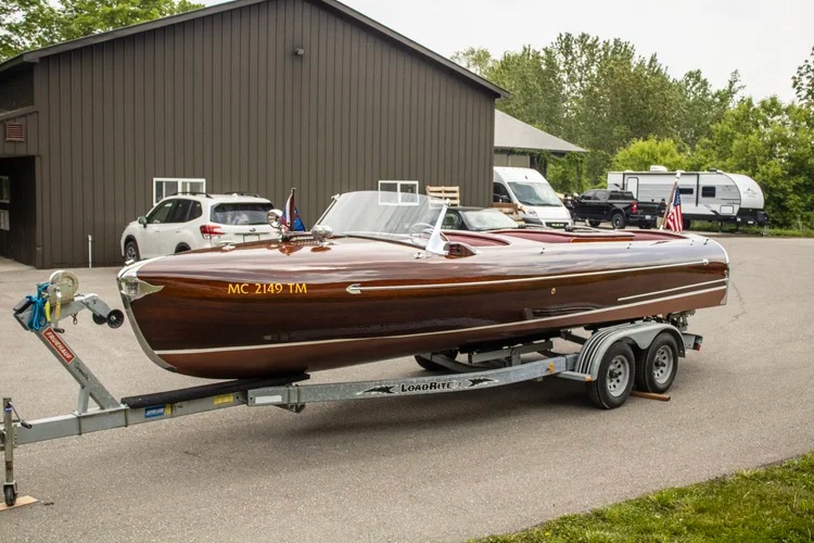 1954 Greavette Greavette Streamliner  Runabouts - 24.0ft Inboard in Charlevoix, MI