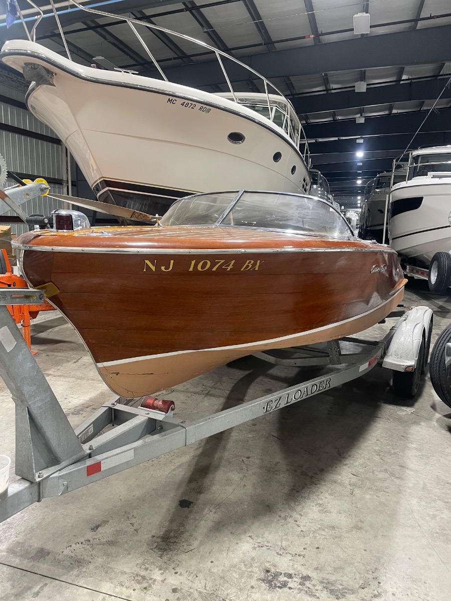 1955 Chris Craft Capri Runabouts - 19.0ft Inboard in Holland, MI