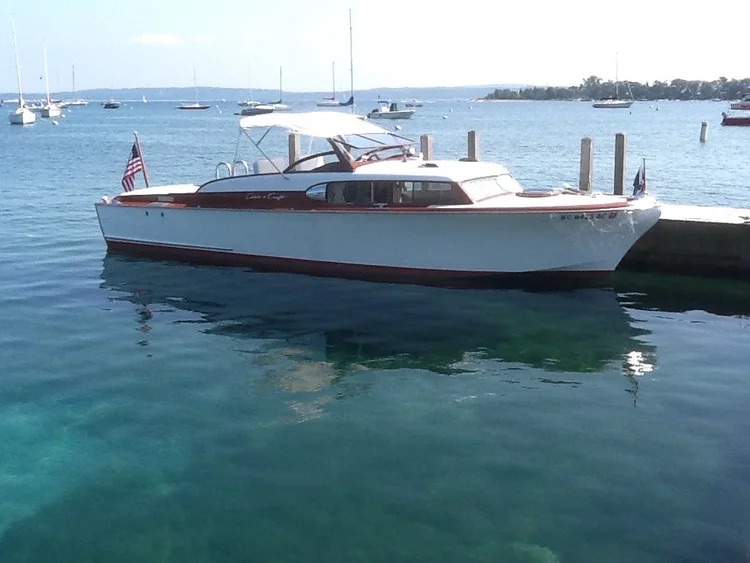 1955 Chris Craft Express Cruiser - image 7