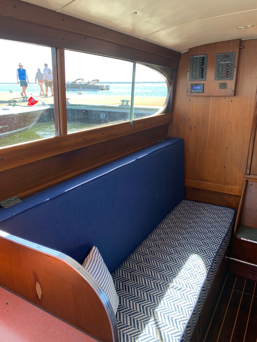 1956 Chris Craft Sedan Cruiser  - image 7