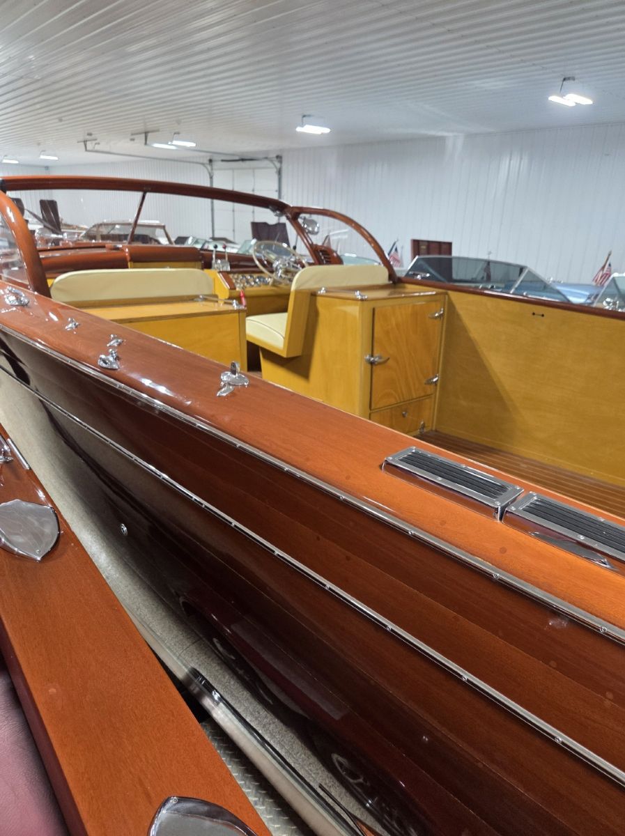 1959 Shepherd 27' Rear Engine Runabout - 1959 27' Shepherd Twin Engine ...