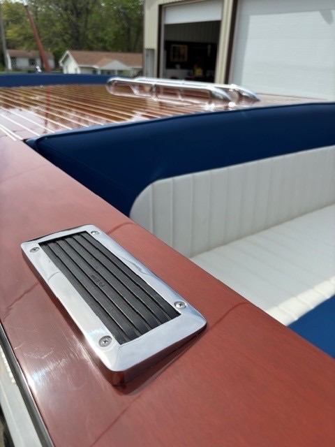 1965 Hacker Twin Engine Runabout - image 9