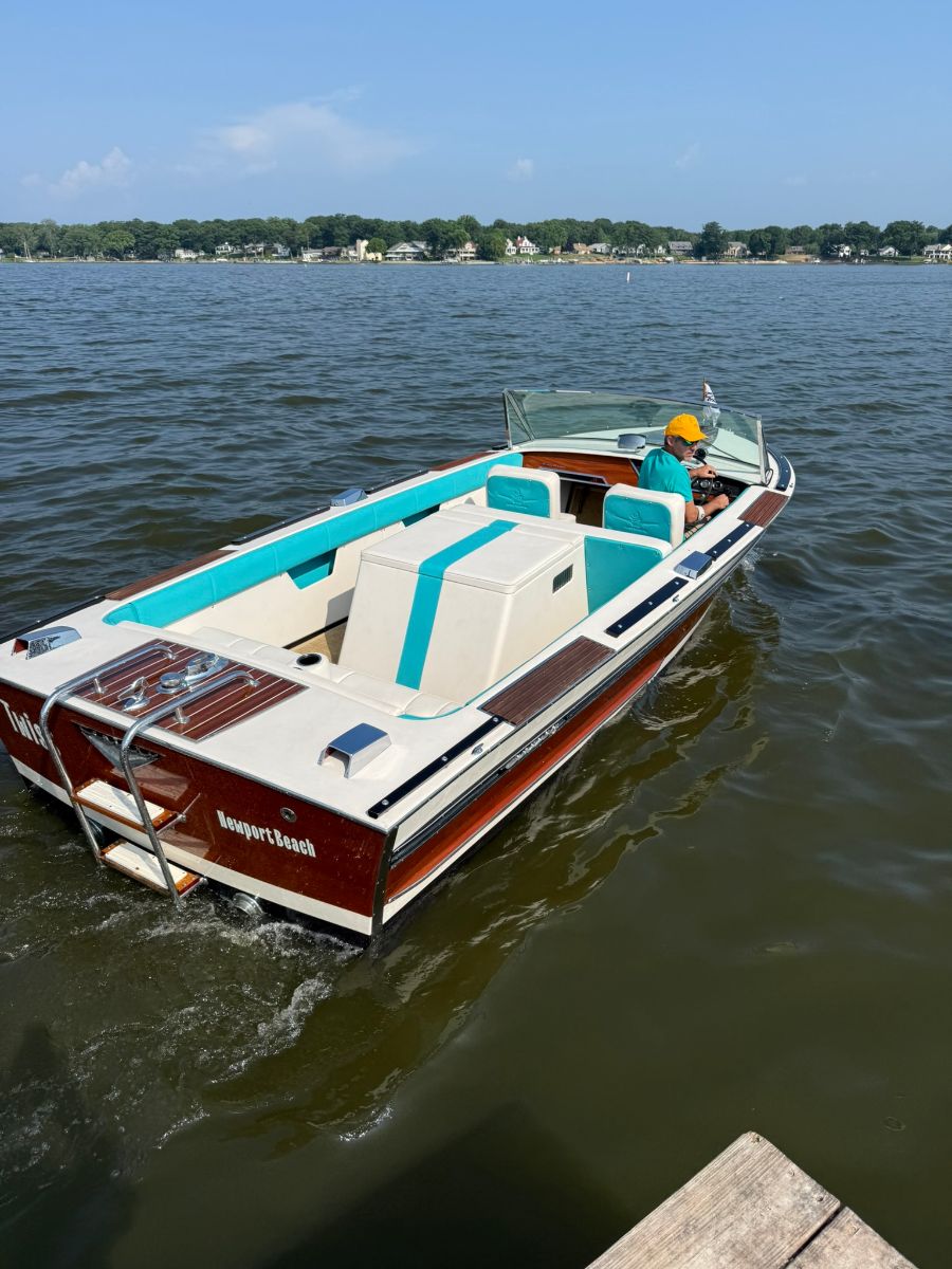 1967 Century Coronado Utilities - 21.0ft Inboard in Holland, MI