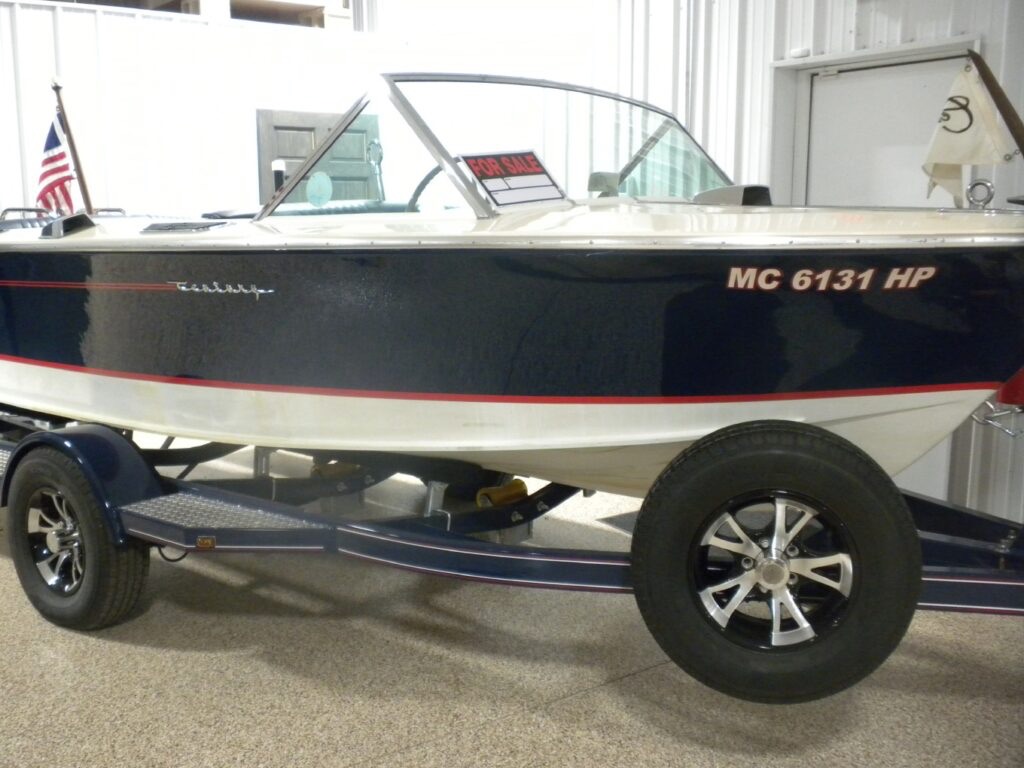 1971 Century Resorter  Runabouts - 17.0ft Inboard in Lake Wawasee , IN