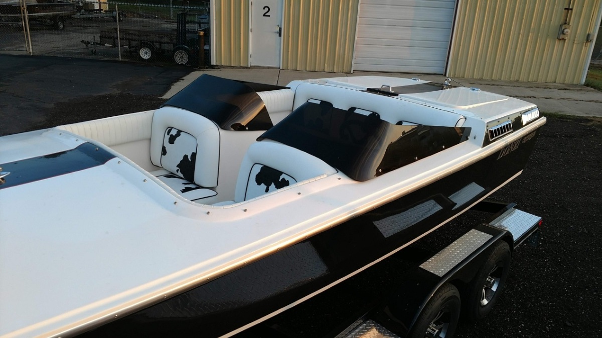 1979 Donzi Donzi Criterion - image 6