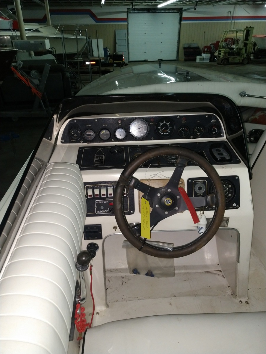 1979 Donzi Donzi Criterion - image 9
