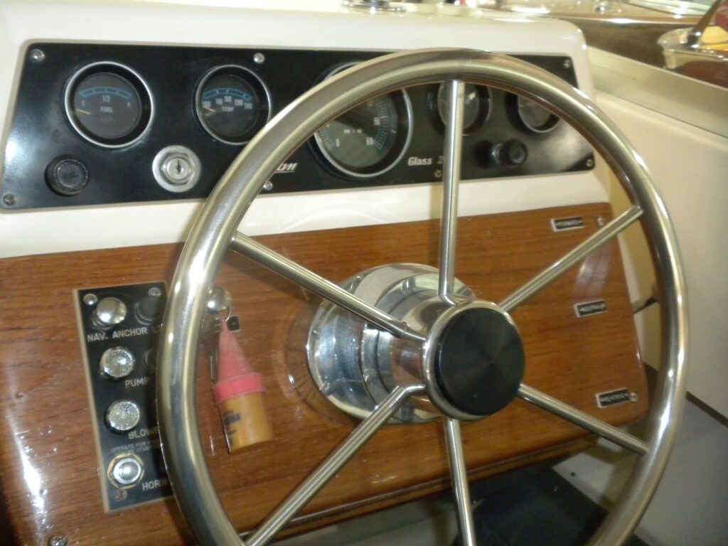 1979 Lyman Hardtop - image 9