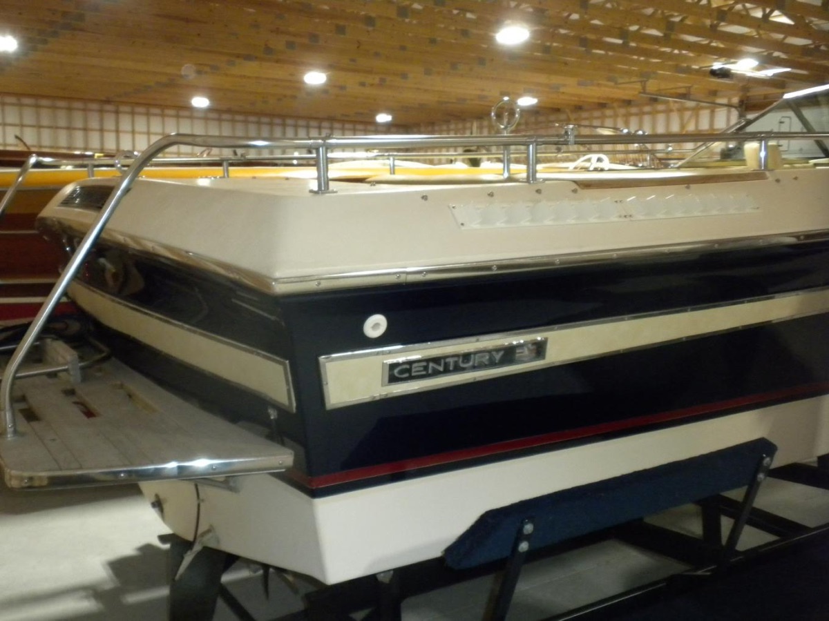 1983 Century Cardel - image 4