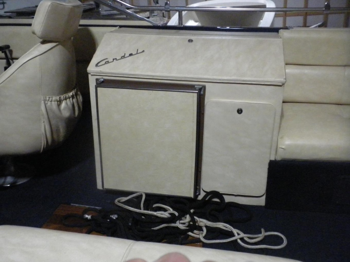 1983 Century Cardel - image 7