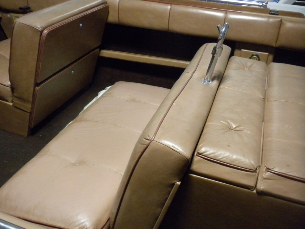 1983 Century Coronado - image 6