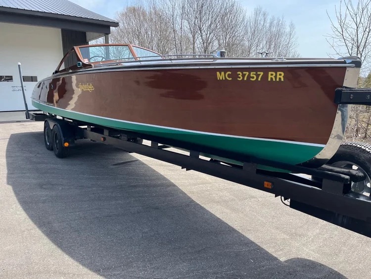 1990 Hacker  Craft Custom  Runabouts - 30.0ft Inboard in Charlevoix, MI