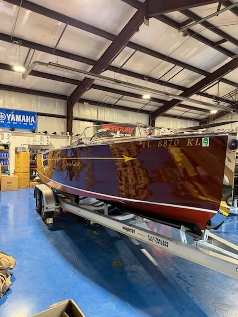 2002 Fish Brothers 23' Sportman Utilities - 23.0ft Inboard in Springfield, IL