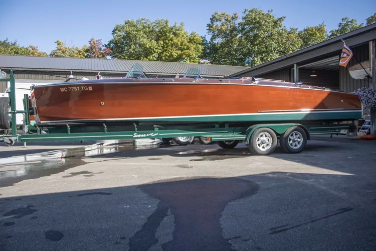 2010 Fish Brothers Fish Brothers Hacker Replica Runabouts - 26.0ft Inboard  in Charlevoix, MI