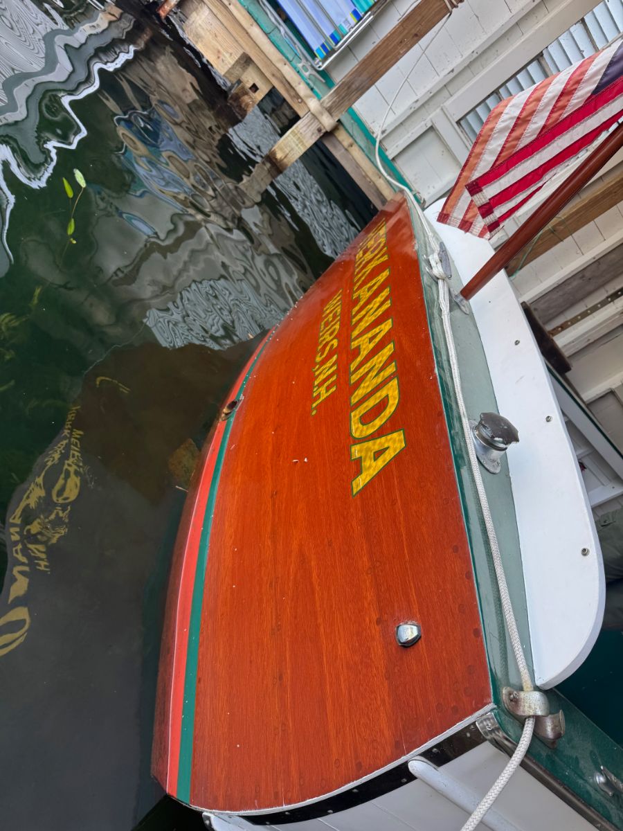 1940 Chris Craft Green & White Express - image 6
