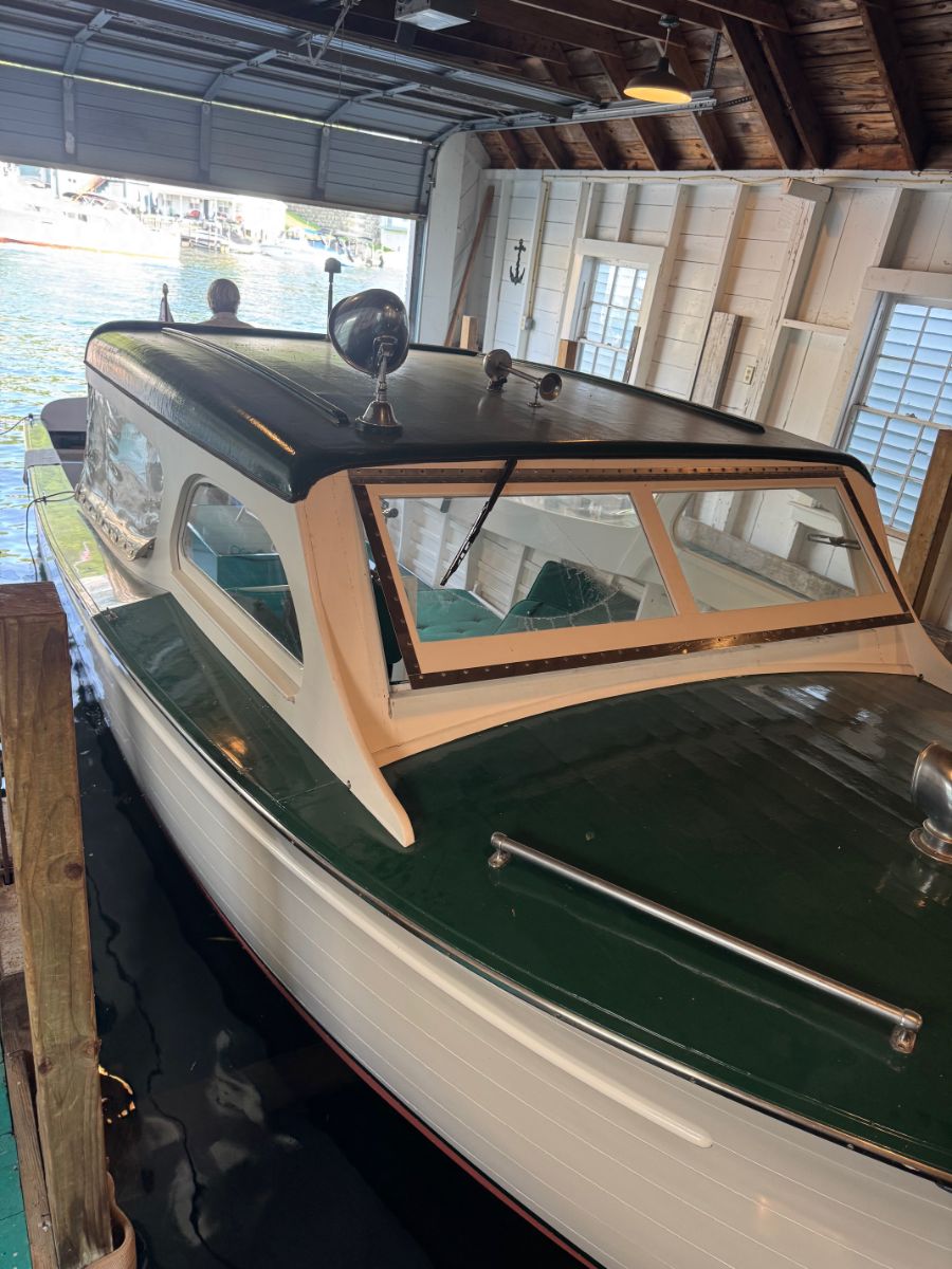 1940 Chris Craft Green & White Express - image 7